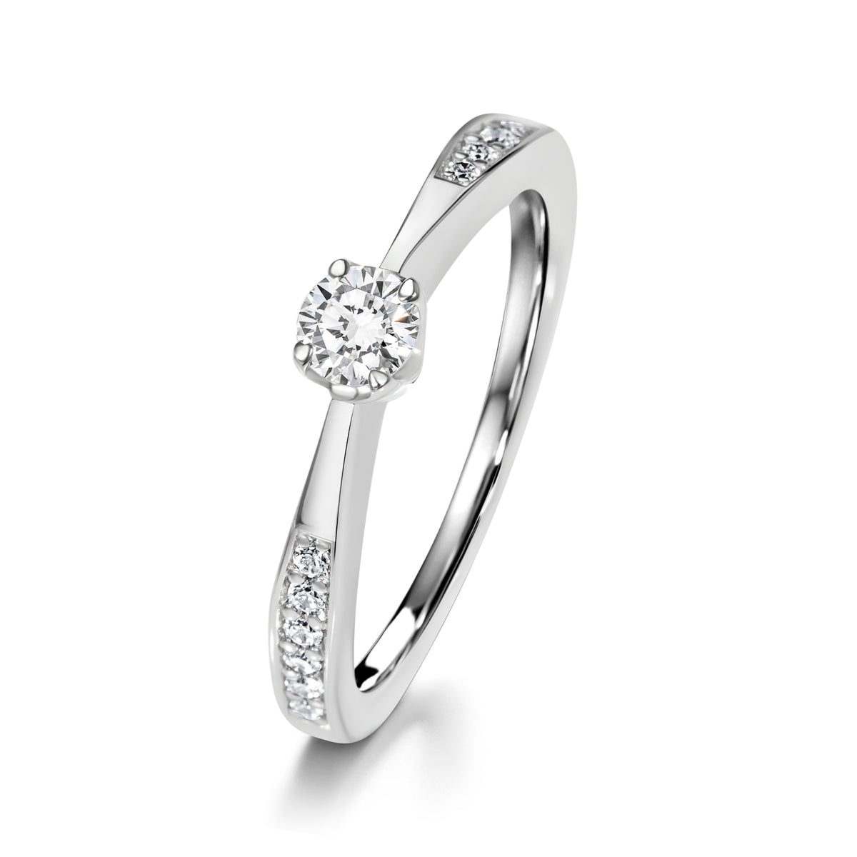 Graceful tapered diamond ring 0.36 ct